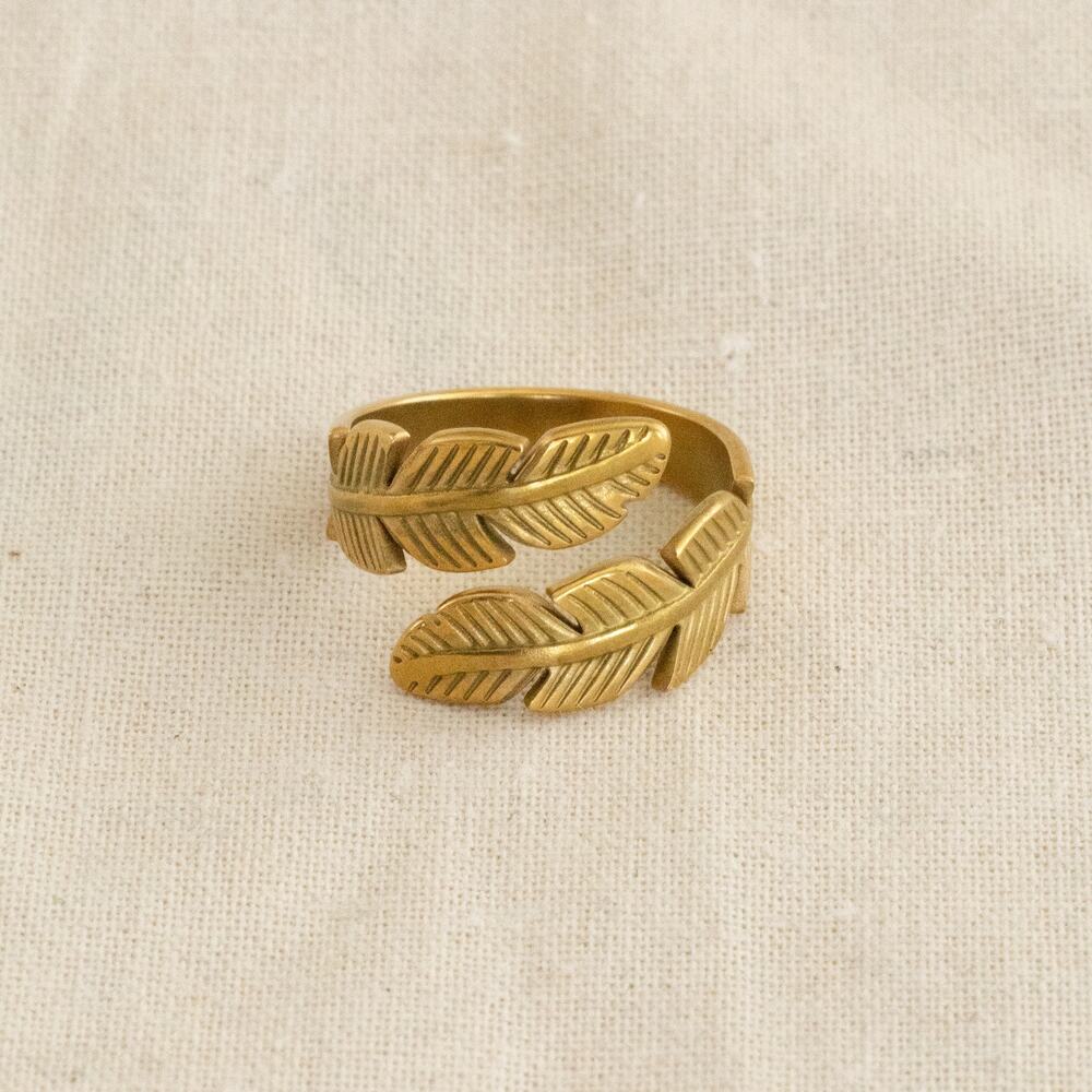 Y2K Vintage Gold Leaf Ring – Adjustable Size, Unisex, Brand New